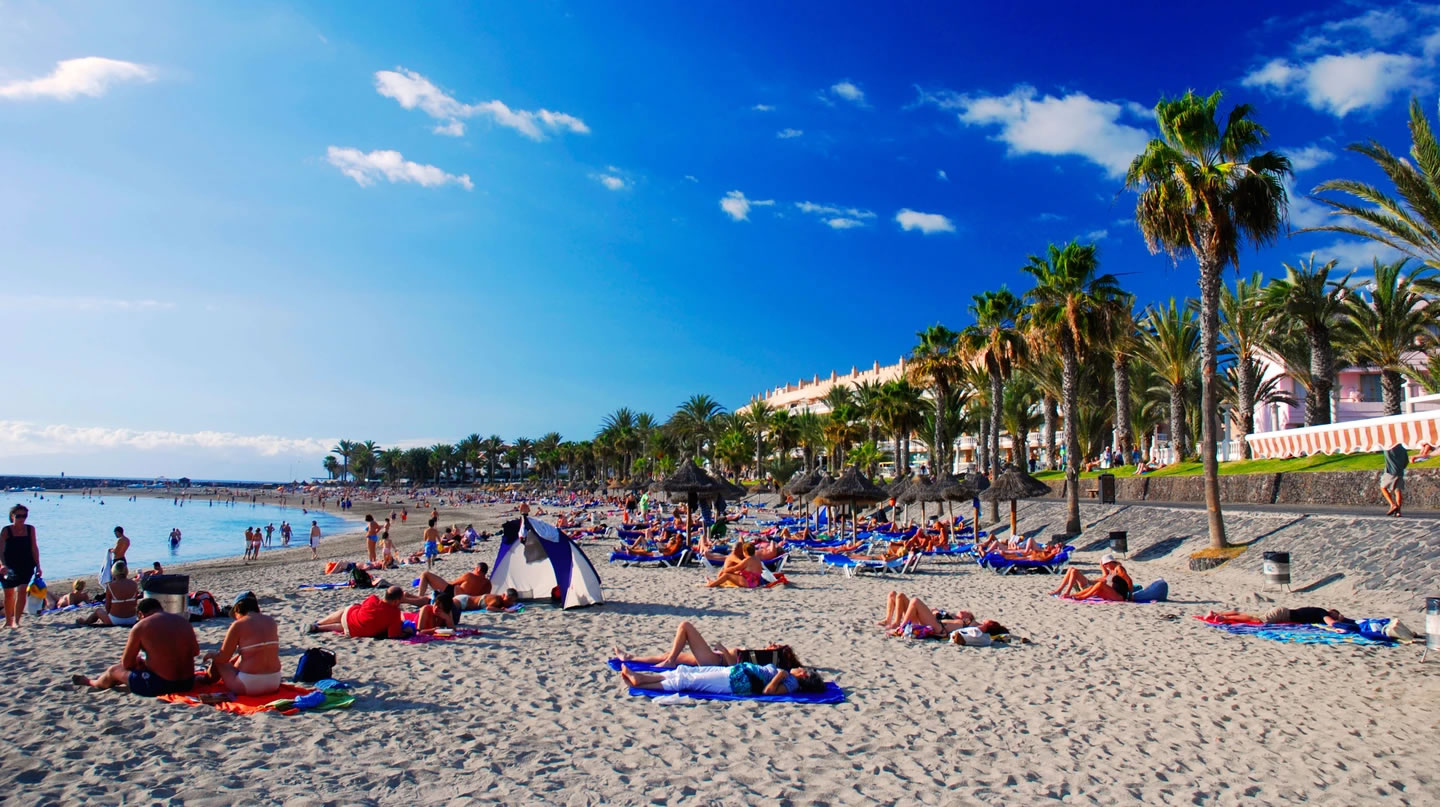 UPDATE: The Canary Islands says NO to the use of masks whilst sunbathing